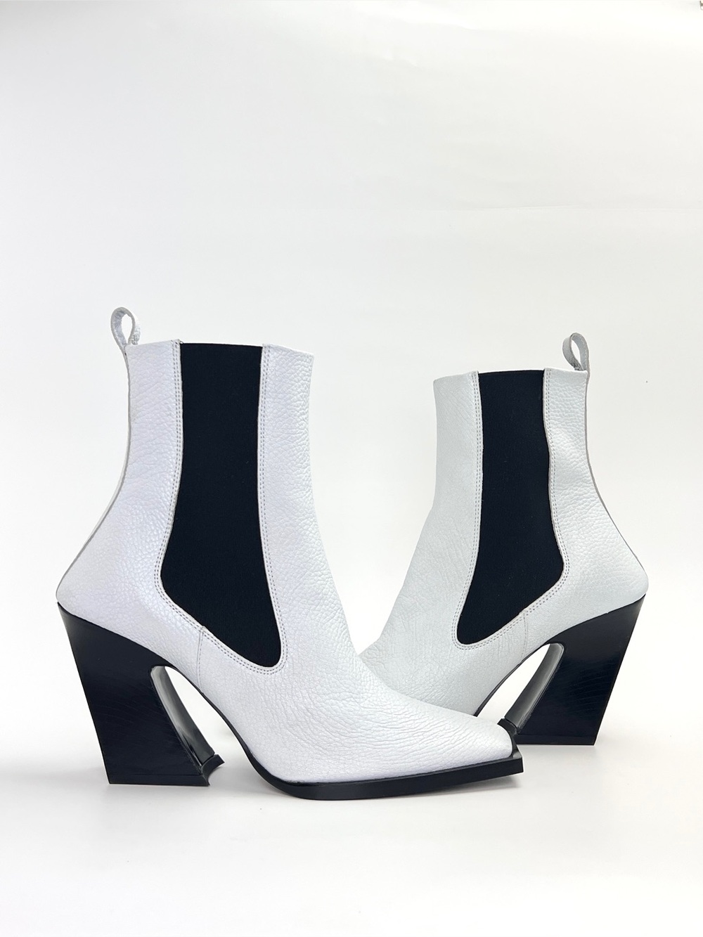 Brandon Blackwood Ani Boot in White - sz 39